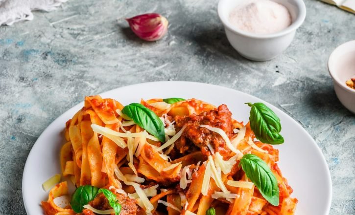 Pasta with mini meatballs